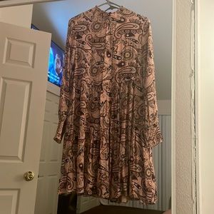 *Brand New* Long sleeve Paisley pink dress